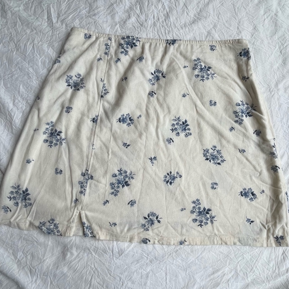 American eagle Floral Cream Skirt
